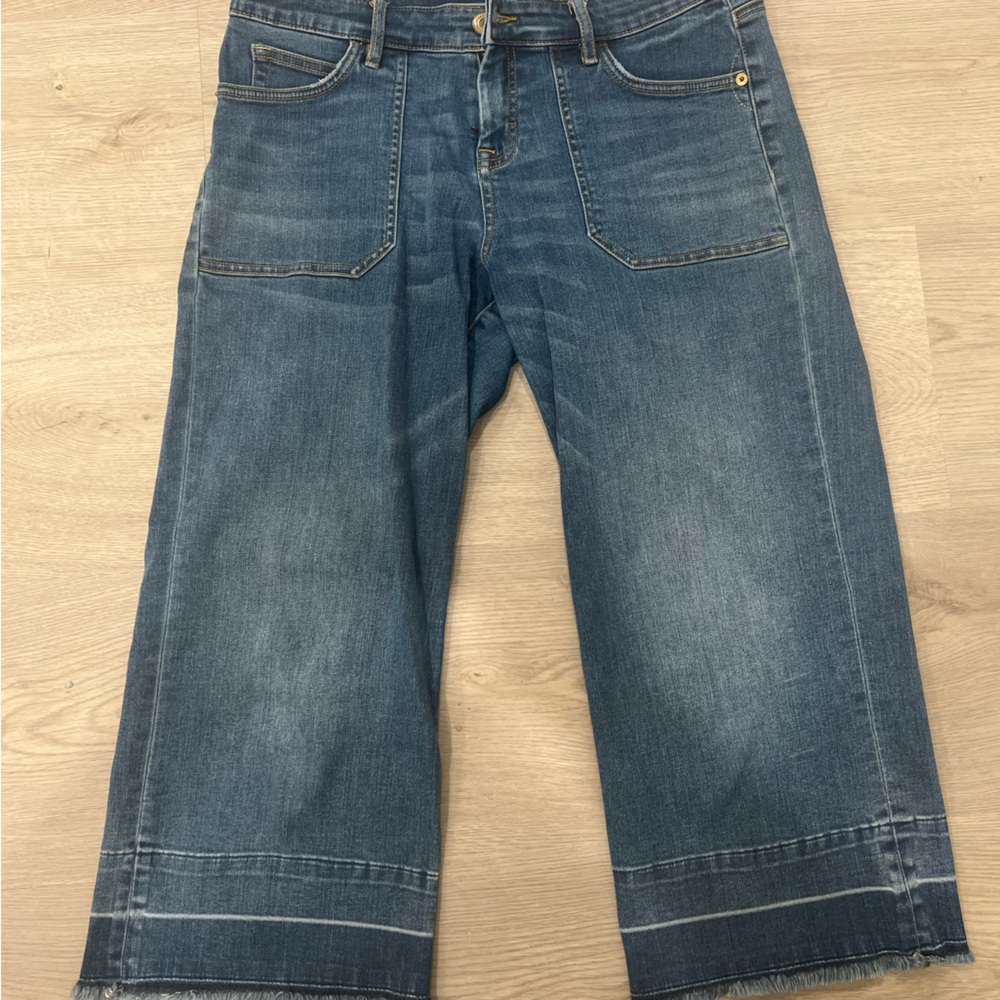Tommy Bahama cropped boyfriend jeans 30” waist 24” length